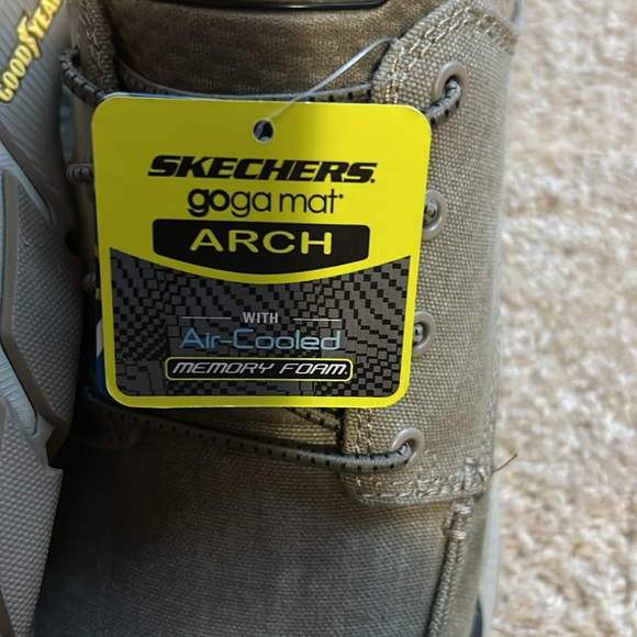 Men’s Shoes - Picture 3 of 5